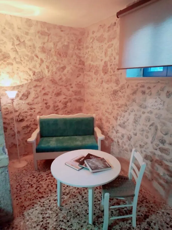 Apartment Fortezza Stone House